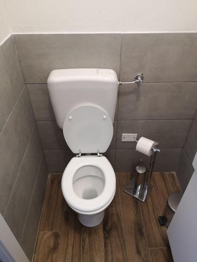 Camera E Bagno Privato A 3 Minuti Dalla Stazione Bologna Exteriör bild